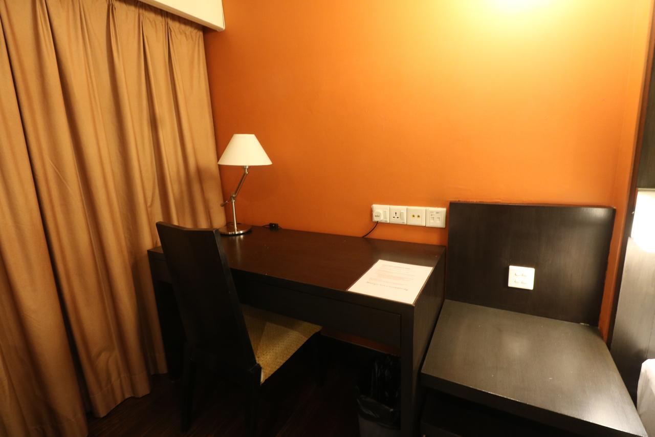 Millennium Suite At Pyramid Tower Petaling Jaya Exteriör bild