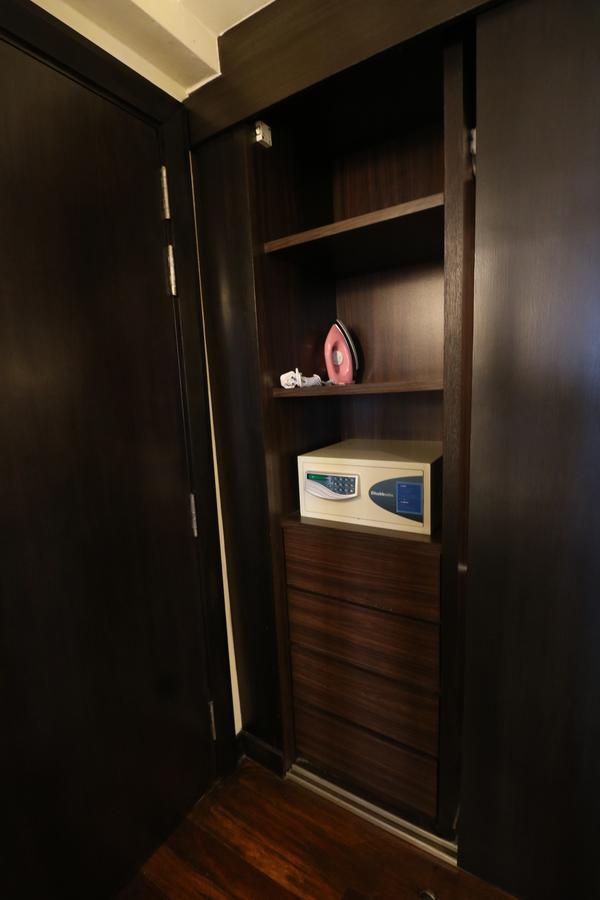 Millennium Suite At Pyramid Tower Petaling Jaya Exteriör bild