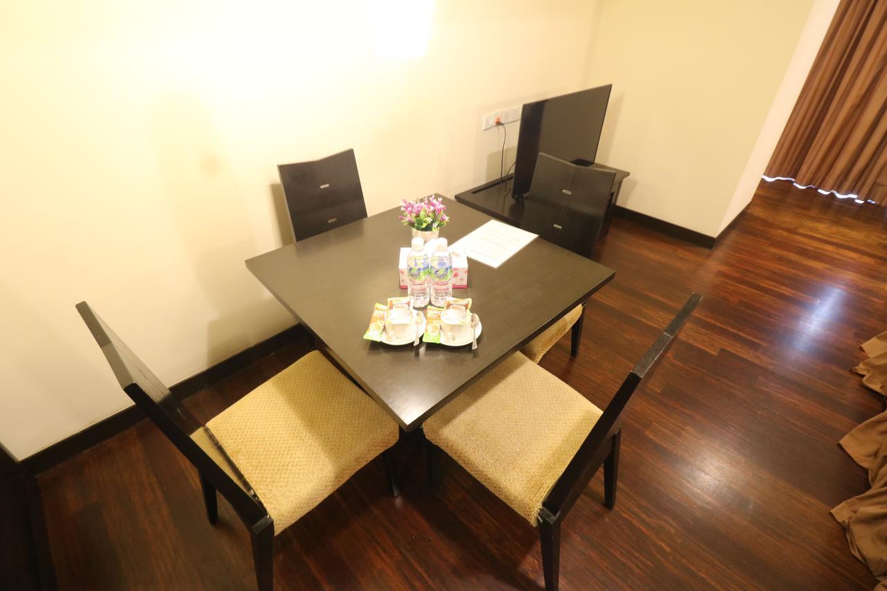 Millennium Suite At Pyramid Tower Petaling Jaya Exteriör bild