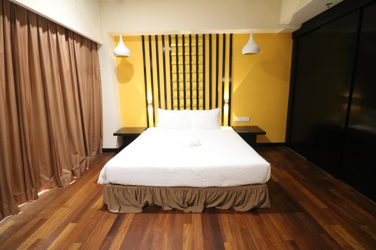 Millennium Suite At Pyramid Tower Petaling Jaya Exteriör bild